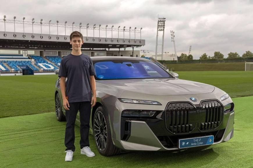 ¿Mbappé tiene el más caro?: así son los nuevos autos de los jugadores del Real Madrid; Endrick sorprende