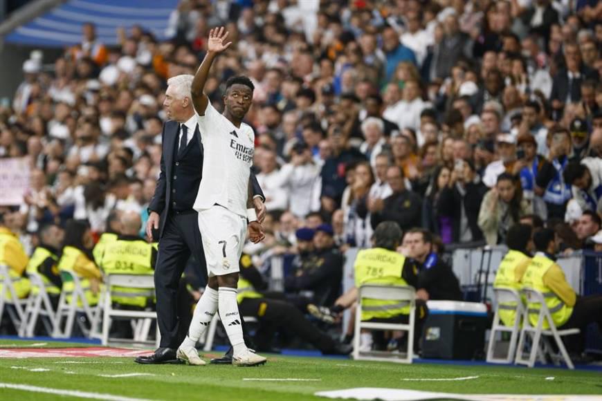 Guti señala el fichaje para reemplazar a Militao, el gesto de Vinicius y la pesadilla del Real Madrid