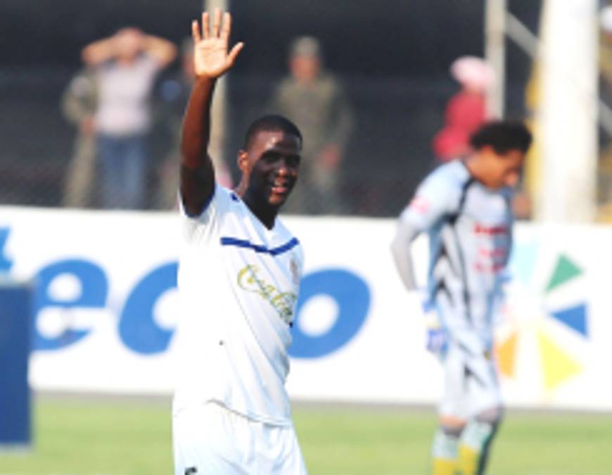 Olimpia le pasa por encima al Real España y sigue más líder