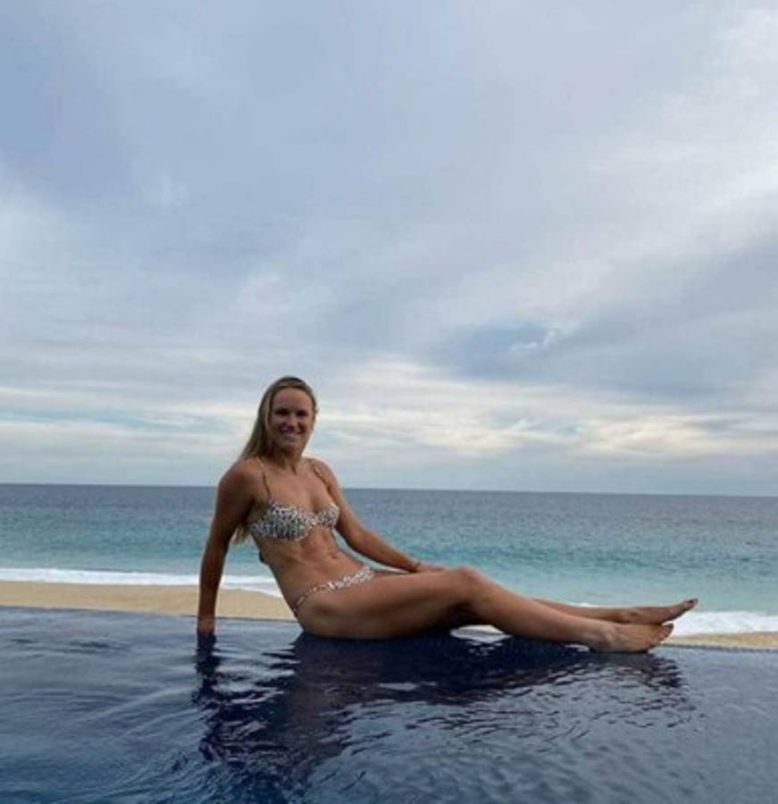 Caroline Wozniacki, la sensual tenista que sufre una enfermedad degenerativa, anuncia su retiro