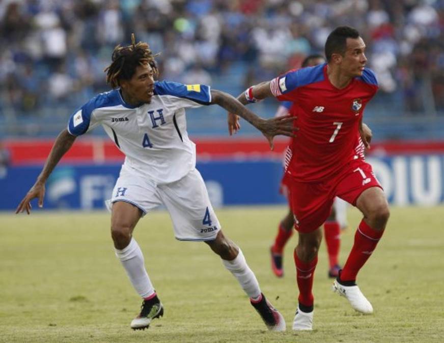 Donis Escober y Rony Martínez, los dos más destacados de Honduras contra Panamá