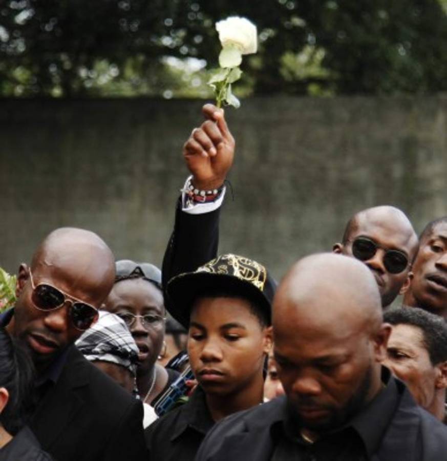 Así fue el sufrimiento de David Suazo y su familia en el último adiós a su padre