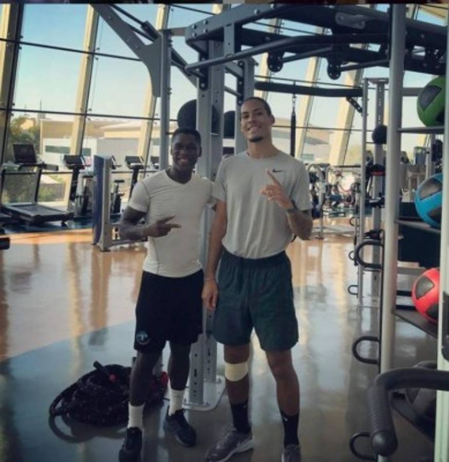 El estado físico brutal de Seedorf con 45 años: Ver para creer; mejor que cuando era futbolista