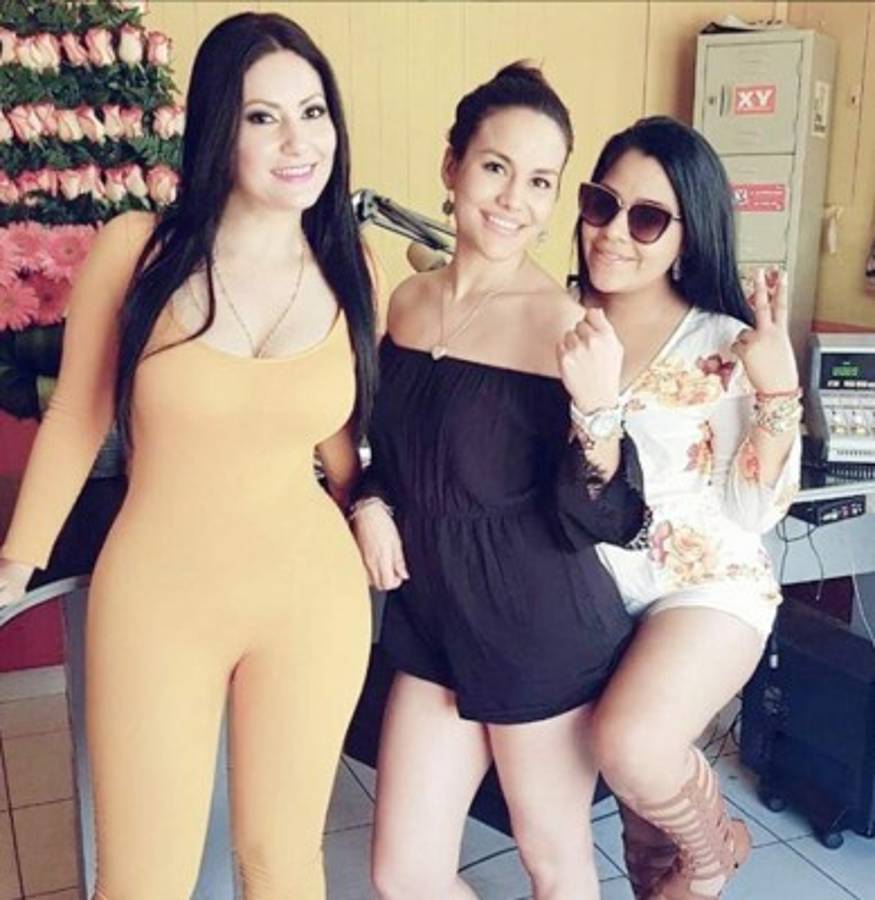 ¡UN ESPECTÁCULO! Así es Natalia Villars, la bomba sexy de la radio en Honduras