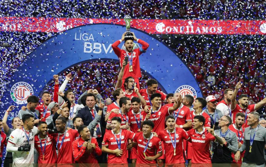 Liga MX Apertura 2025: análisis completo del torneo, rendimiento de equipos, cuotas y predicciones