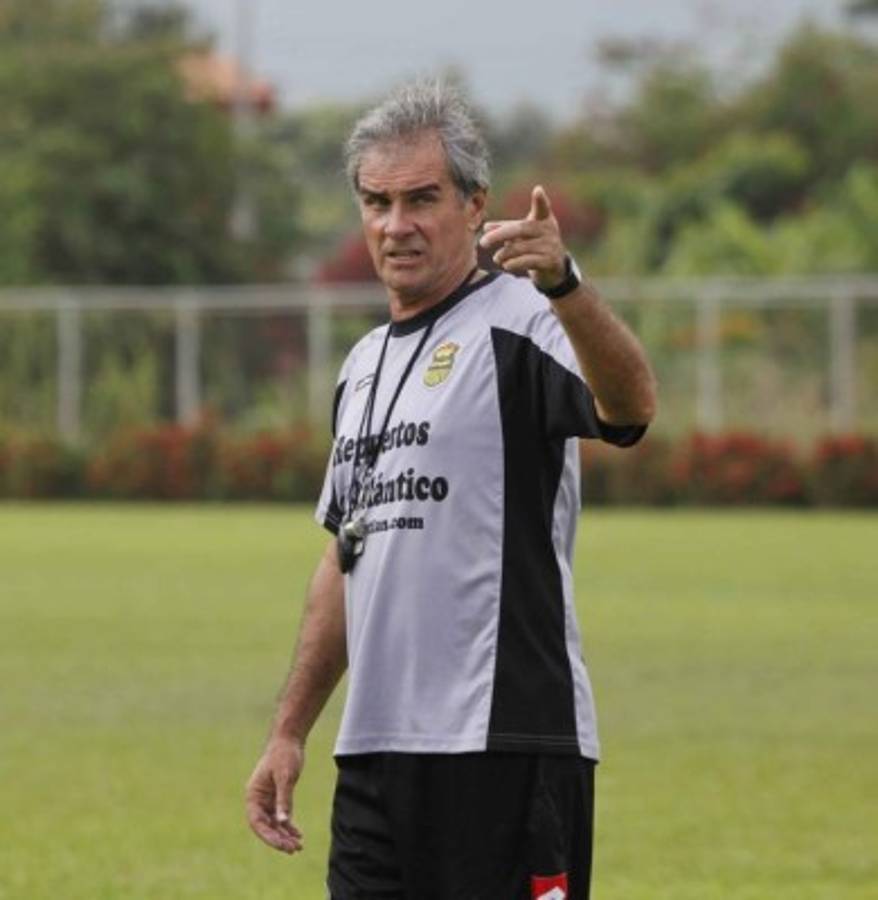 Carlos Restrepo se une a larga lista de técnicos que regresaron a Honduras