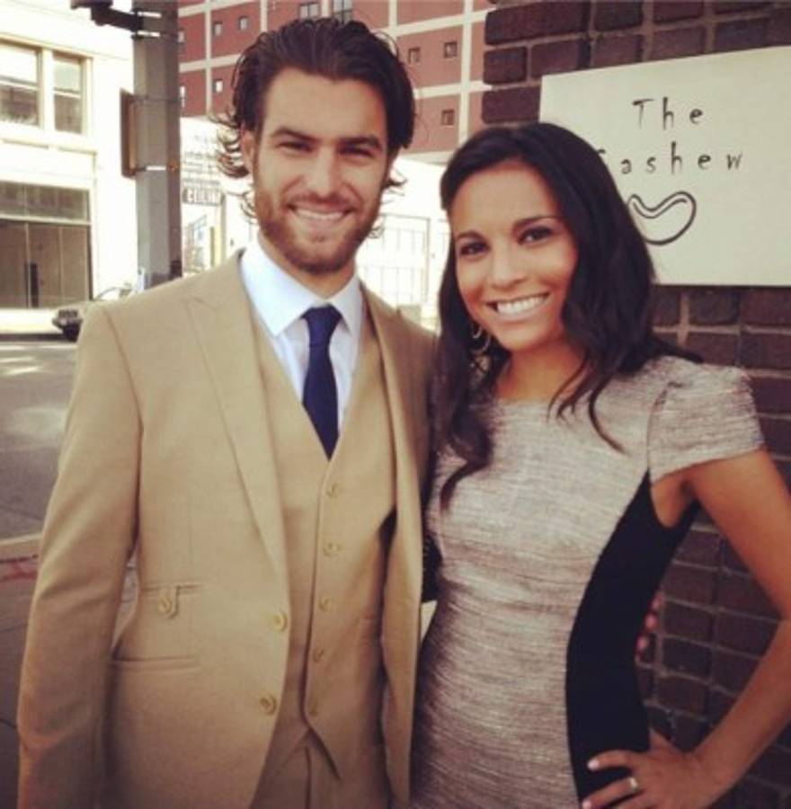 El otro duelo: Las novias y esposas de los seleccionados de Honduras y EUA