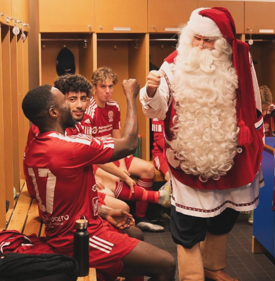 Insólito: así es el FC Santa Claus, el equipo que intenta olvidar sus crisis y fracasos; ¿dónde juegan?
