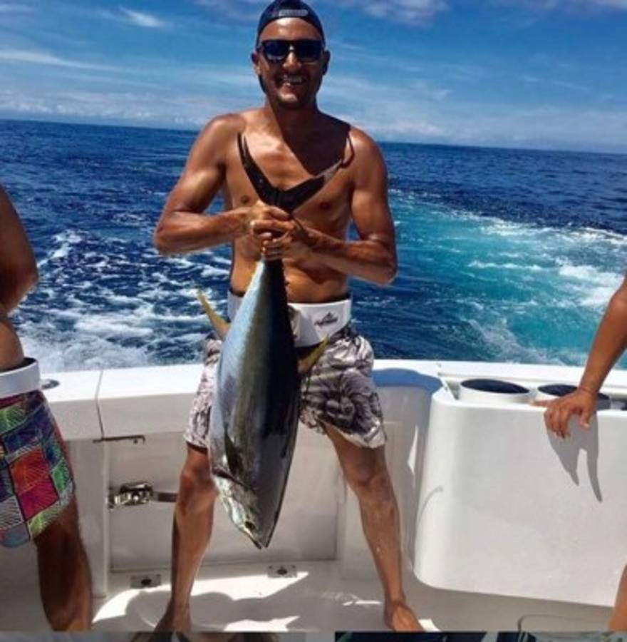 La metamorfosis de Keylor Navas desde que llegó al PSG: Cambio de look, saliditas y nuevos amigos