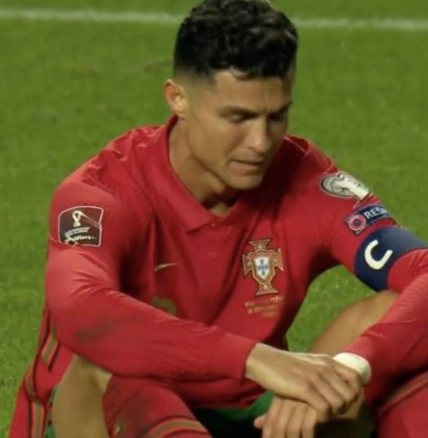 Está hundido: La frustración de Cristiano Ronaldo tras ser enviado al repechaje con Portugal; Serbia silenció Lisboa