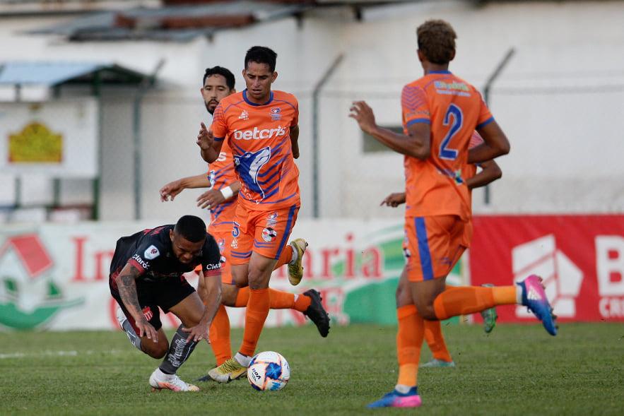 Los 17 datos que dejan los primeros cuatro partidos de Jornada 1: Extranjeros debutan con gol y Bengtson se acerca a histórico goleador
