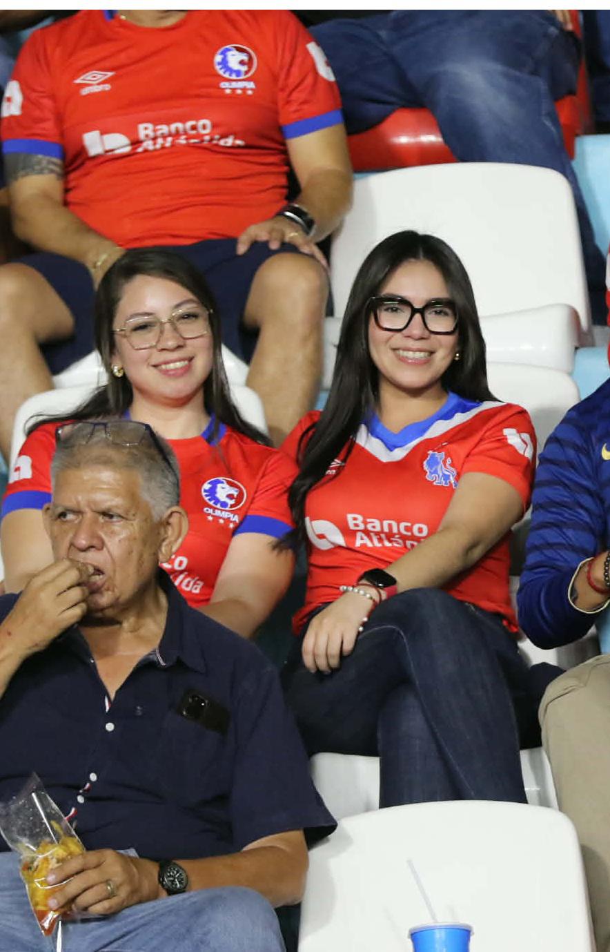 Bellezas olimpistas: Aficionadas causan fascinación en el estadio Nacional Chelato Uclés en juego ante Marathón