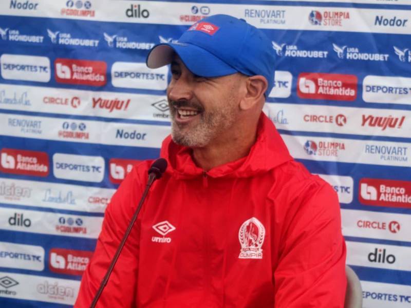 El entrenador uruguayo sorprendió con lo que dijo del 'Choco': Yo prefiero que él siga teniendo su nivel en el exterior una vez que se recupere.