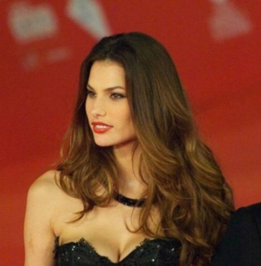 Balotelli desmiente a infartante brasileña que afirma que tuvieron un romance y contó todo de él