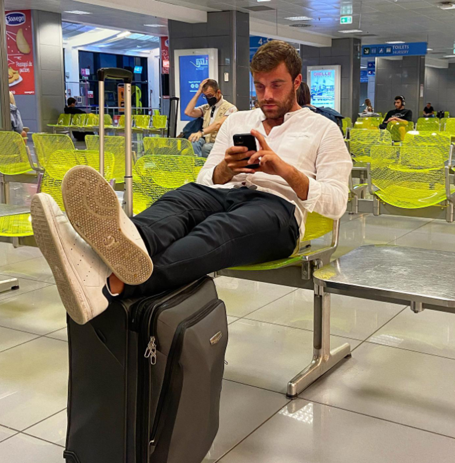 Su primer ‘bombazo’ y la noticia que lo cambió todo: la agitada vida de Fabrizio Romano, el periodista que le pega a los fichajes