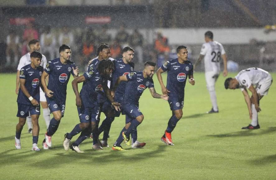 El villano del juego, motivo del berrinche de Rubilio Castillo y la pelea que hubo en el Motagua - Herediano