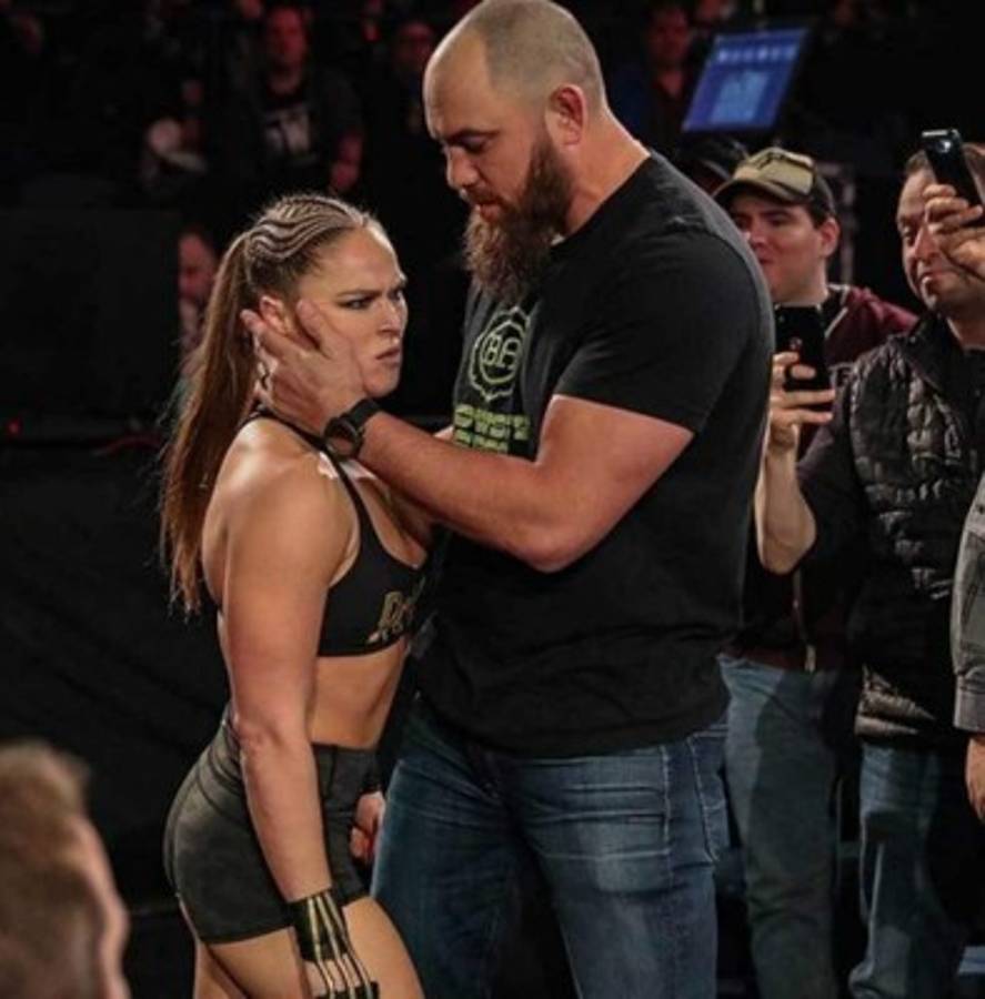 La nueva polémica de Ronda Rousey: Propina paliza a guardias de seguridad en WWE