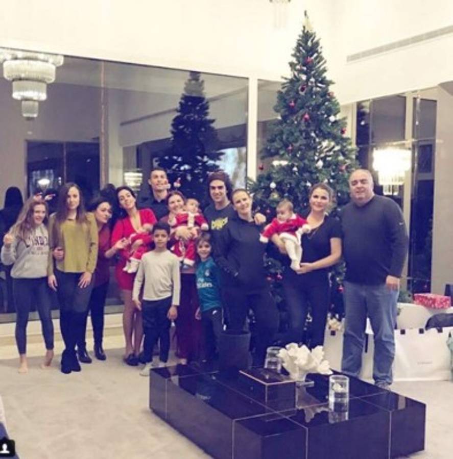 FOTOS: Así celebraron las fiestas de navidad los cracks por el mundo