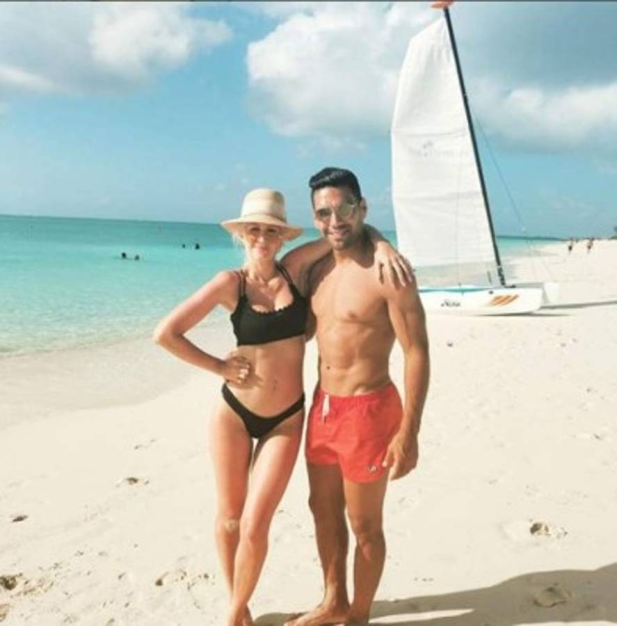 Nuevas fotos: Las vacaciones de lujo de los cracks del fútbol con sus mujeres