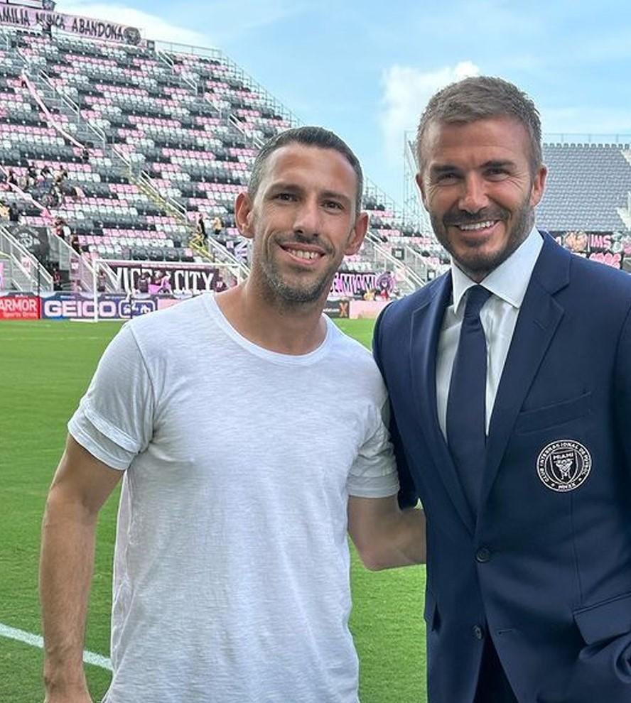Curiosas banderas de Messi, histórica foto del Inter Miami, invitado especial y las enormes filas previo al debut del “10” en la Leagues Cup