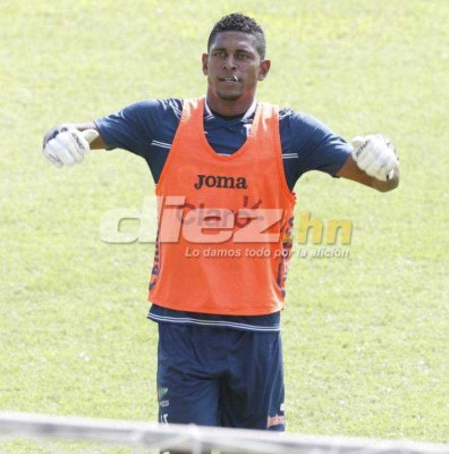 Honduras cerró su preparación con bromas, Costly de portero y un jugador pelón