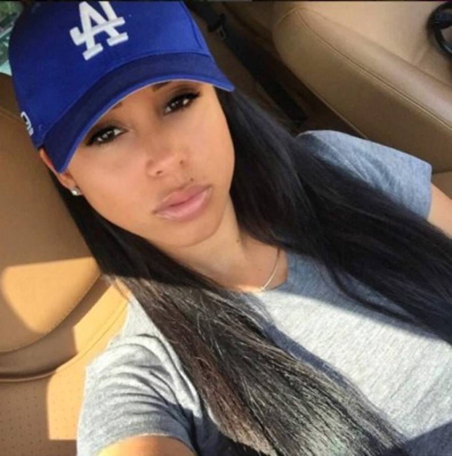 La enfermera más sexi del mundo es aficionada al béisbol y la NFL