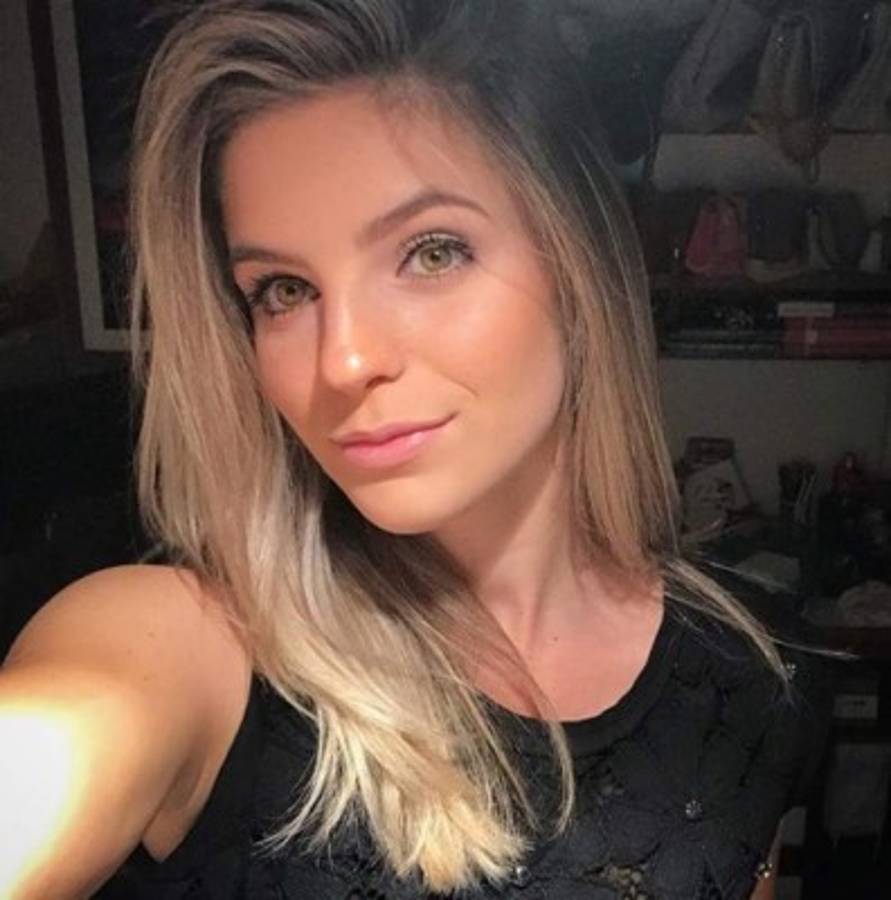 Thaísa Leal, la espectacular brasileña que acompaña a Paolo Guerrero en su peor momento