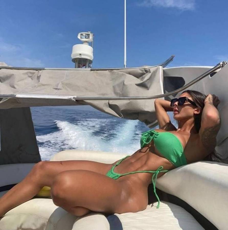 FOTOS: Así es Alba, la exuberante prima de ex jugador del Real Madrid que causa revuelo en España