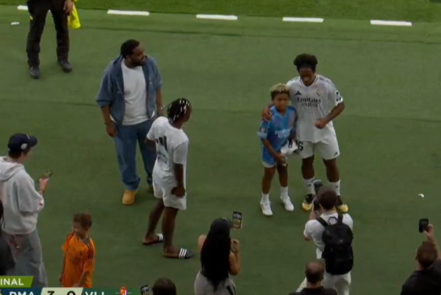 Endrick se queda entrenando tras su primer gol con Real Madrid y el encuentro con Kim Kardashian en el Bernabéu