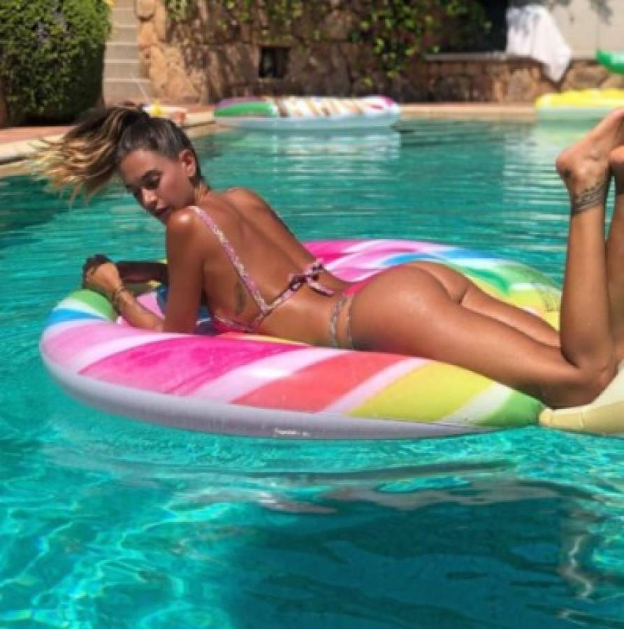 Picantes vacaciones: Melissa Satta deslumbra junto a Kevin Prince Boateng en Cerdeña