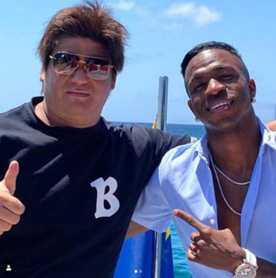 Real Madrid: La escapada de Vinícius tras ganar LaLiga y acompañado de dos preciosuras