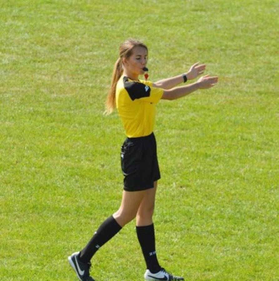 Conocé a Karolina Bojar, la sensual árbitro polaca que está incendiando todas las redes