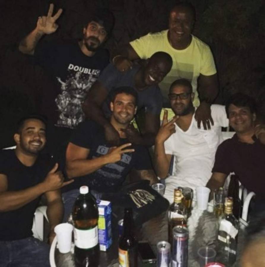 ¡Triste realidad! Así es la nueva vida de Adriano, la exestrella del fútbol brasileño