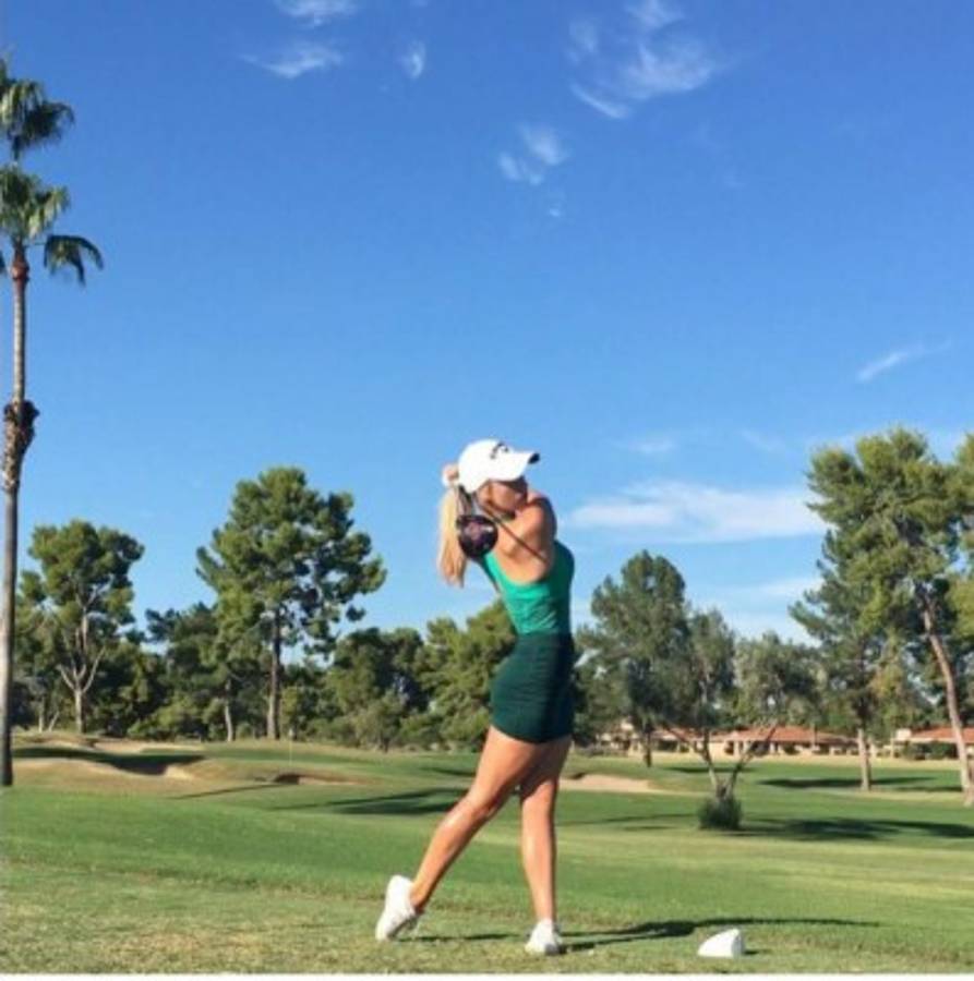 La hermosa musa del golf