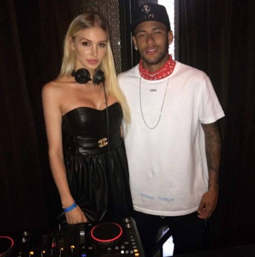 ¡INFARTANTE! La espectacular DJ que tiene entretenido al Barcelona en Estados Unidos