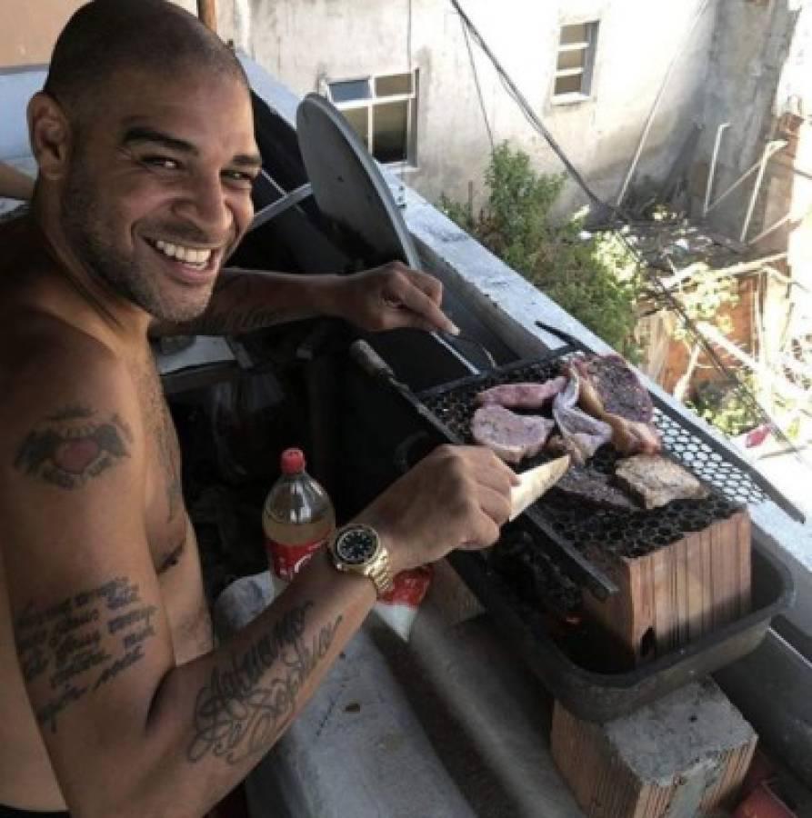 Desgarradora carta de Adriano y revela por qué sigue viviendo en las favelas: “Bebo cada dos días y los otros días, también”