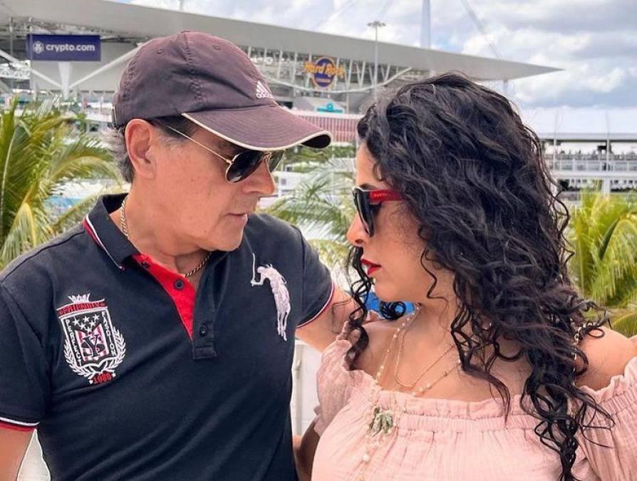 ¿Cuántos años le lleva? Ex comentarista de TUDN es tildado de Sugar Daddy por la espectacular novia que tiene