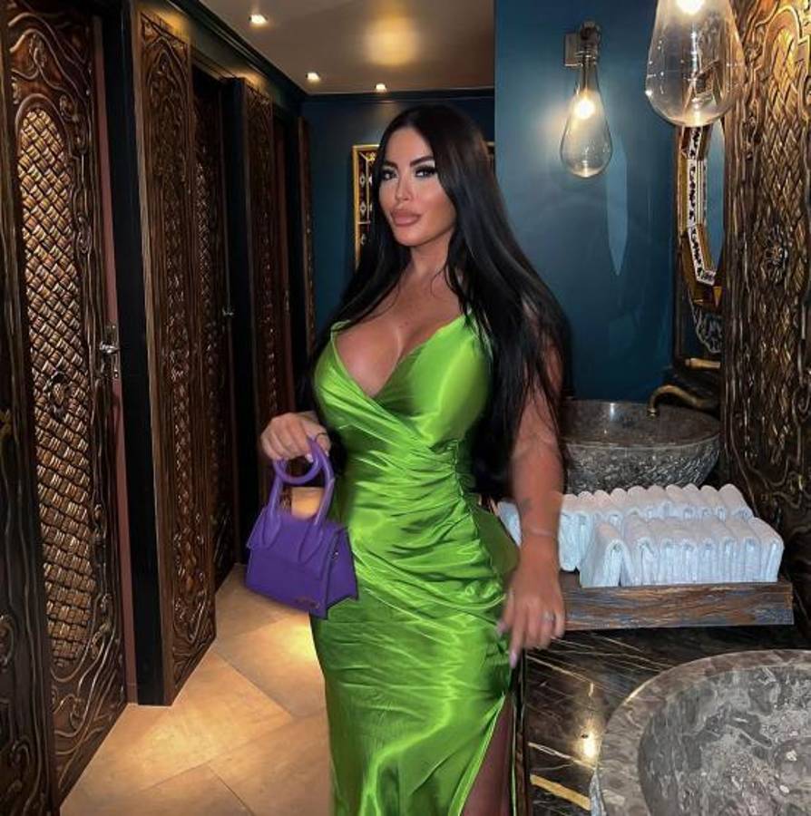 Así es la infartante Floriana Messina, la presentadora italiana que es “el sueño erótico de los futbolistas del Nápoles”