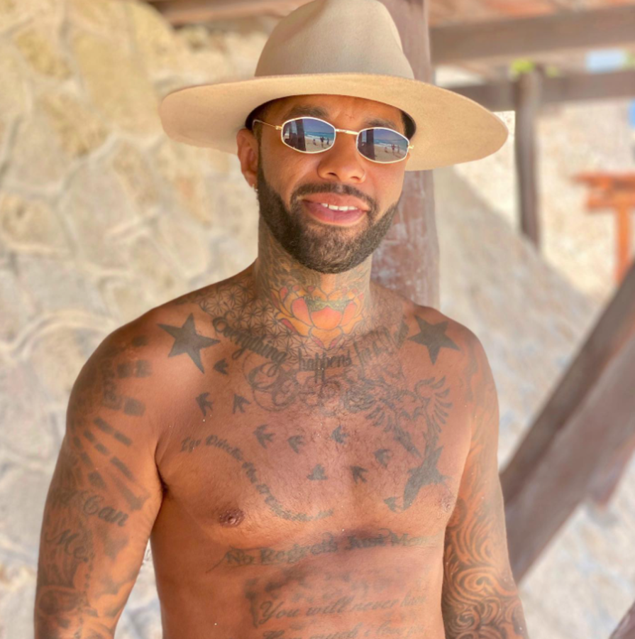 Youtuber se cuela a la mansión de un crack y se lleva tremenda sorpresa: una plantación industrial de marihuana