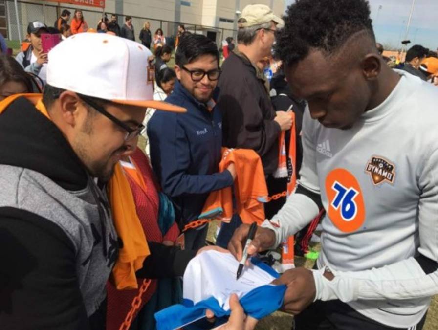 Alberth Elis y Romell Quioto desatan la locura en el entrenamiento del Houston Dynamo