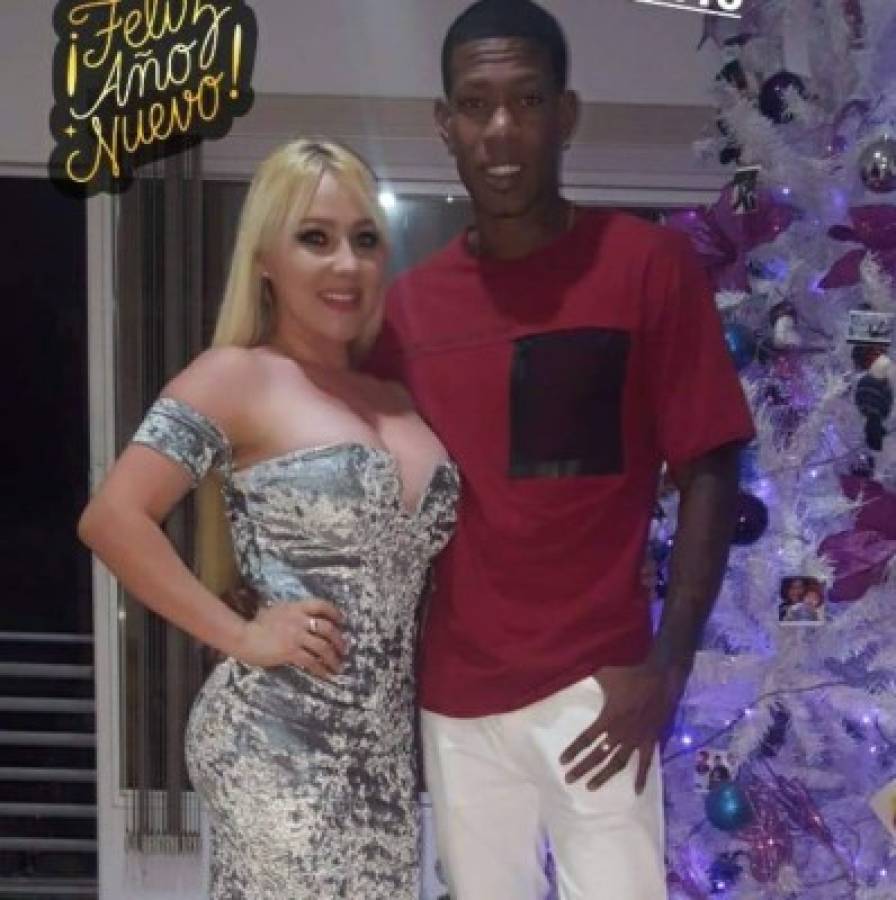 Ella es Luisa, la sexi pareja del nuevo goleador del Juticalpa