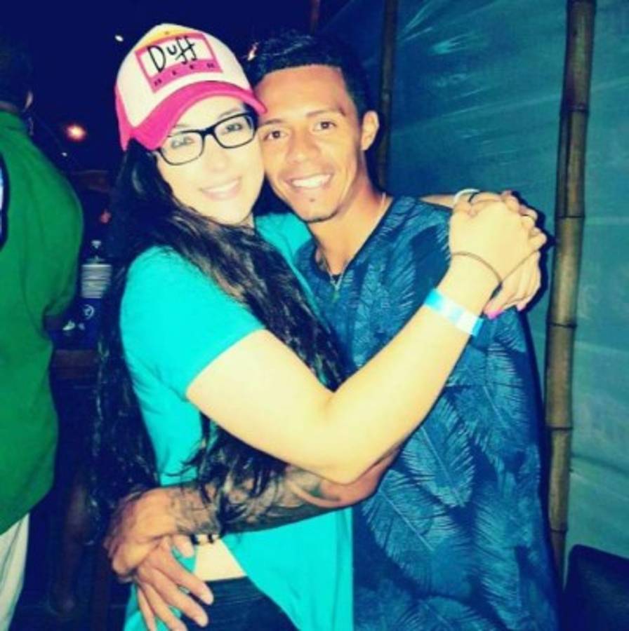 Ellas son las bellas novias y esposas de los jugadores del Olimpia y Motagua