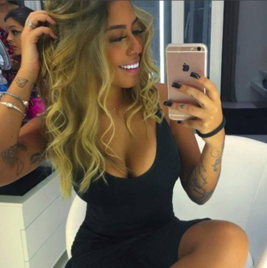 Las fotos sexis de la hermana de Neymar que alborota instagram