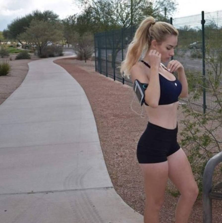Paige Spiranac, la bella golfista que ha sido víctima del hackeo