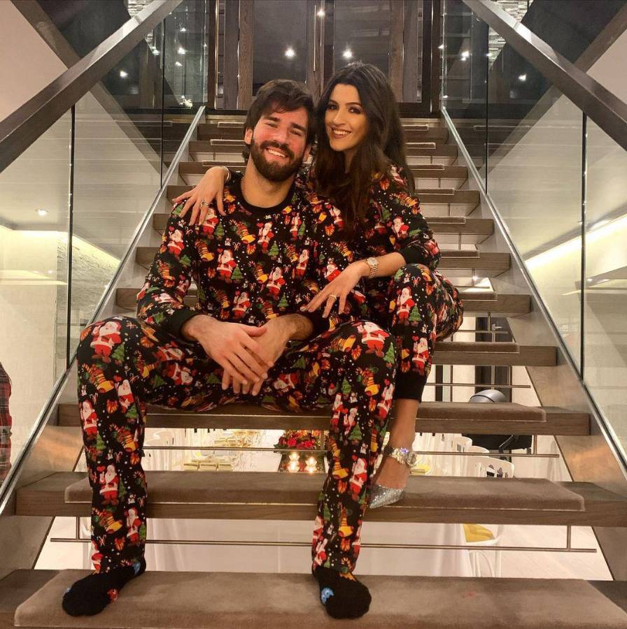 Las novias de los cracks del Real Madrid y Liverpool ¿Conocen a la discreta y devota mujer de Salah?