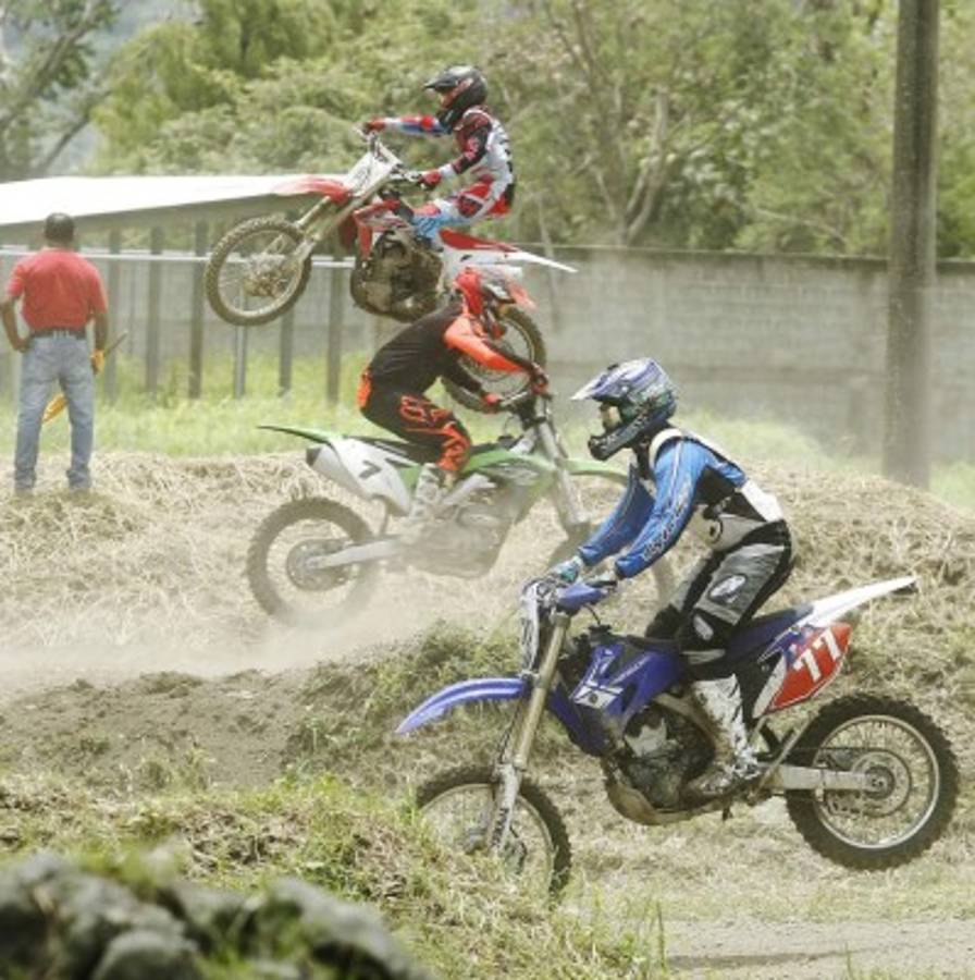 Así se desarrolló el torneo de motocross en San Pedro Sula