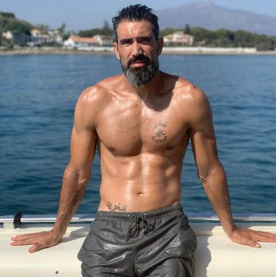 Uno terminó siendo luchador de WWE: Los futbolistas retirados que mantienen una brutal forma física