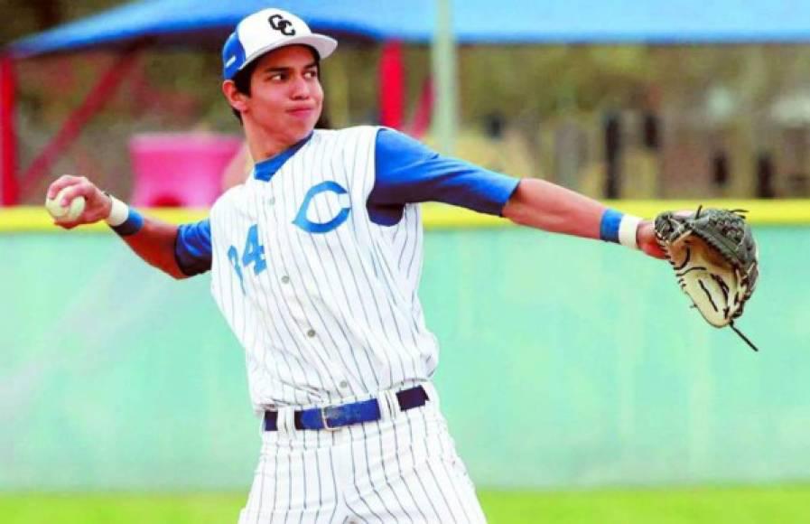 Del campo de tierra en San Pedro Sula a la Serie Mundial: el sacrificado camino hacia el éxito del hondureño Mauricio Dubón