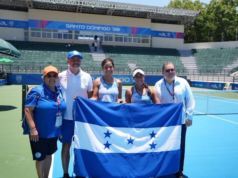 Natalie Espinal y Alejandra Obando conquistaron una medalla de plata para Honduras en la categoría dobles femenil.