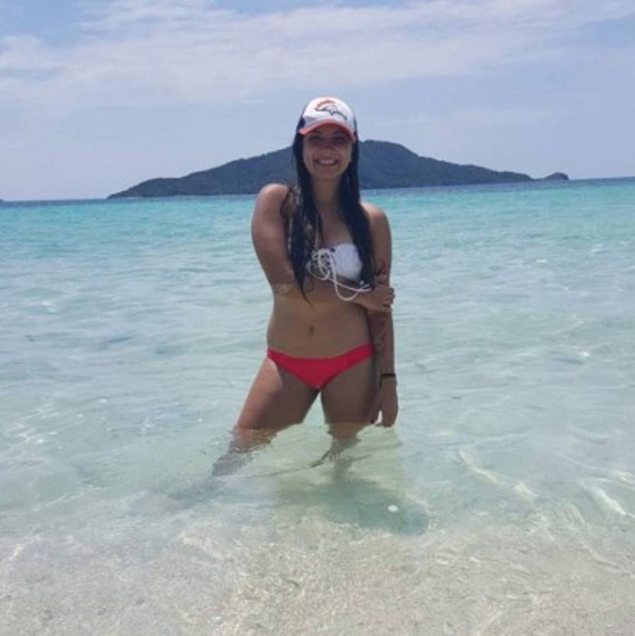 Las mejores 20 fotos de la hermosa periodista deportiva Rosa Alvarado, en Instagram